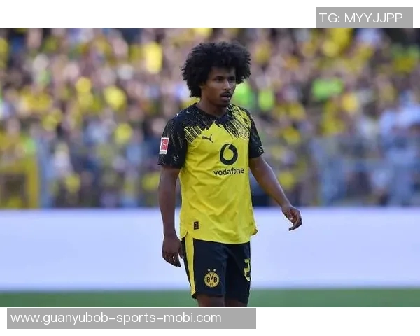 曼联对多特边锋阿德耶米表现出兴趣球探主管与其关系密切